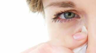Отвечает офтальмолог: заразен ли ячмень на глазу для окружающих