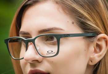 Подбираем стильный аксессуар: виды очков для зрения