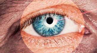 Почему происходит отслоение сетчатки глаза? Операция по восстановлению зрения.
