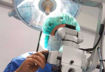Вам назначена операция при глаукоме глаза? Какие могут быть осложнения после процедуры