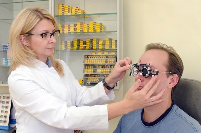 Подбор очков у офтальмолога